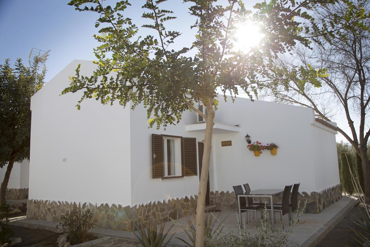 Apartamentos Puerta Sierra Puerto Serrano Exterior photo