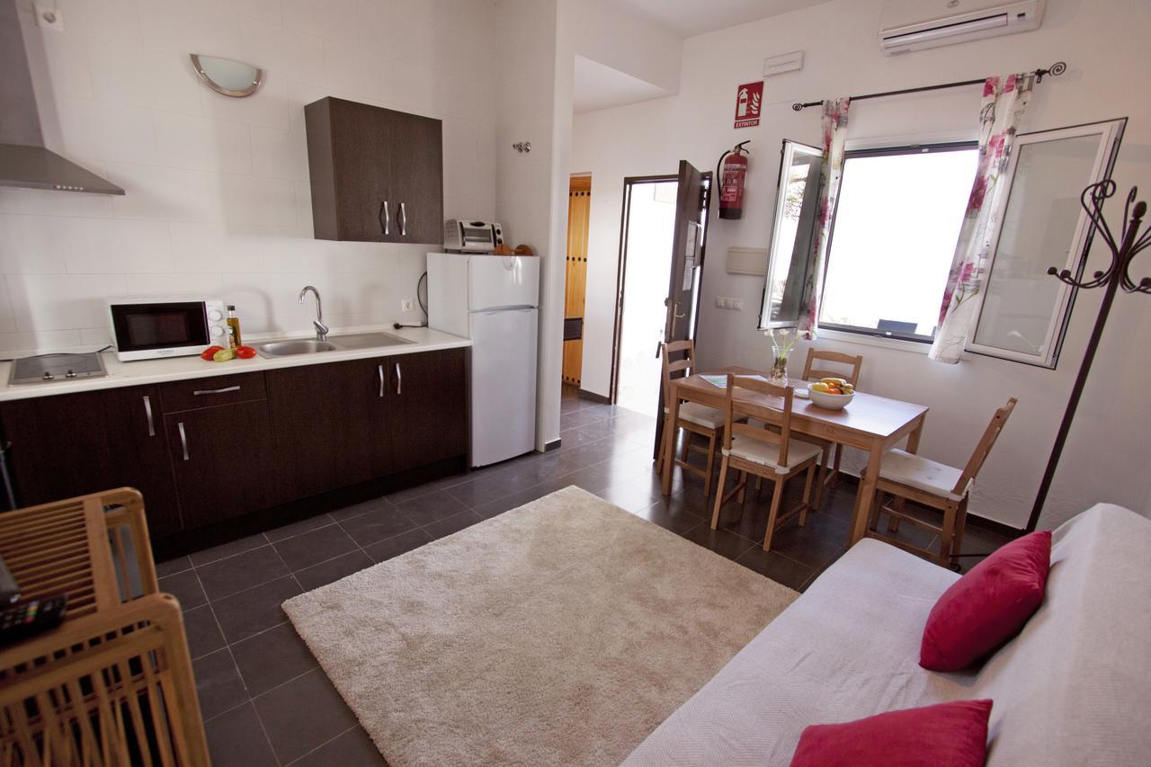 Apartamentos Puerta Sierra Puerto Serrano Exterior photo